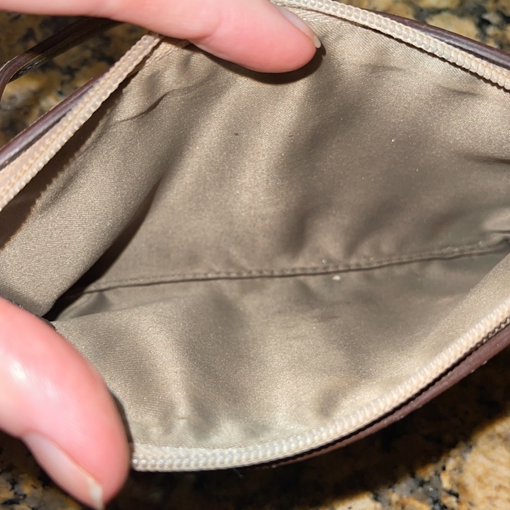 Coach wristlet - Picture 4 of 5